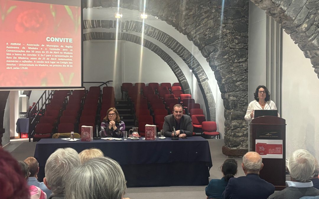 A apresentação do livro “Da Madeira, vozes do 25 de Abril: testemunhos, memórias e reflexões”, ocorreu no passado dia 30 de Abril