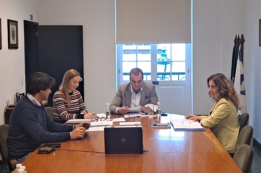 Carlos Teles, preside à primeira reunião do Conselho Executivo da AMRAM